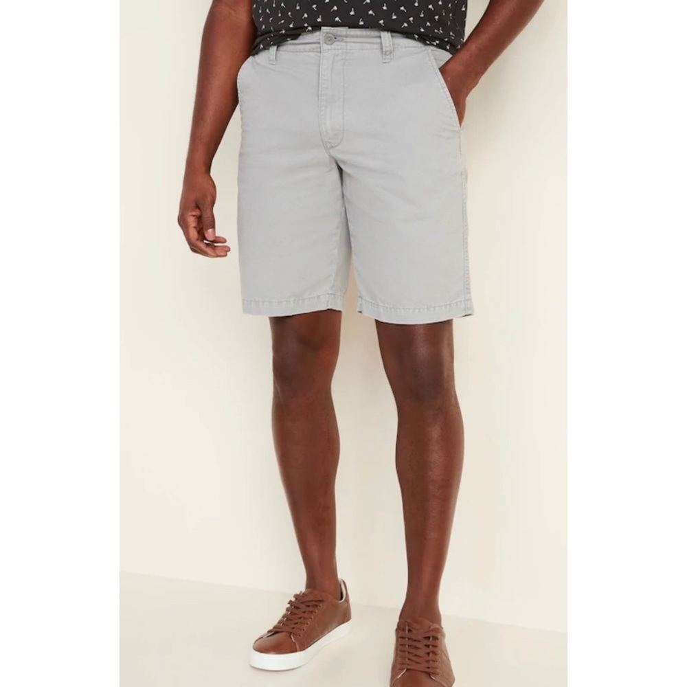 OLD NAVY Men’s Work Shorts in gray.